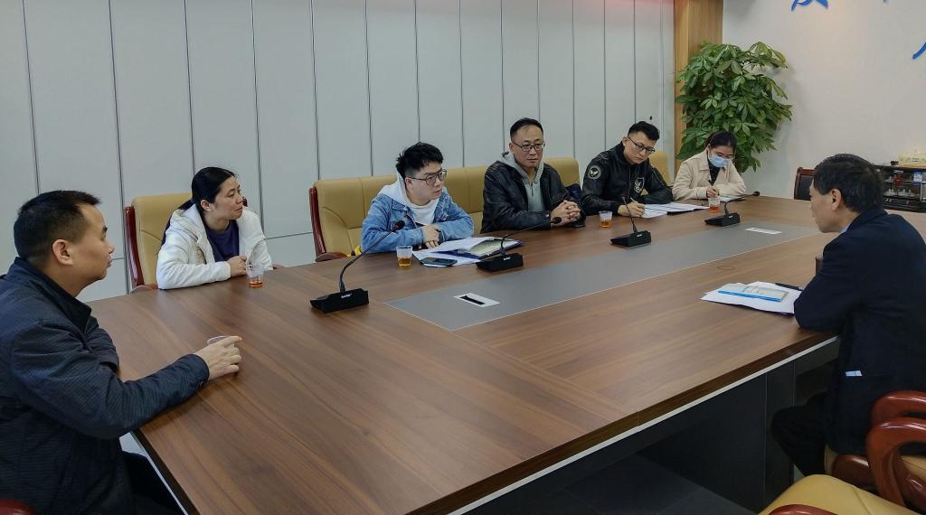 对党忠诚情景课讨论现场