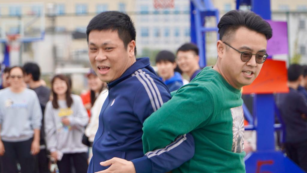 螃蟹折返接力跑