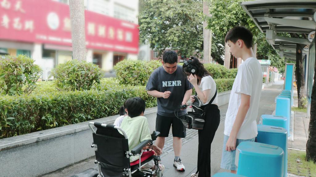 图为拍摄过程花絮